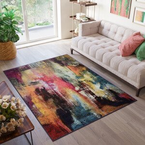 Moderní koberec s abstraktním vzorem
