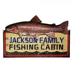 Kovová nástěnná cedule Fishing Cabin – 61x1x39 cm