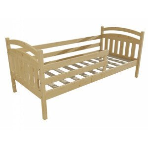 Dětská postel DP 015 se zábranou (Rozměr: 90 x 190 cm, Barva dřeva: bezbarvý lak)
