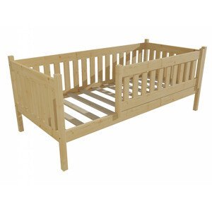Dětská postel M 012 NEW* se zábranou (Rozměr: 90 x 190 cm, Barva dřeva: bezbarvý lak)