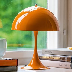 Louis Poulsen Louis Poulsen Panthella Mini stolní lampa oranžová