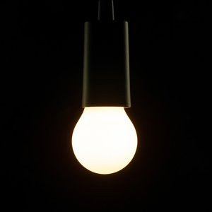 Segula SEGULA LED žárovka E27 8 W opálová ambient dimming