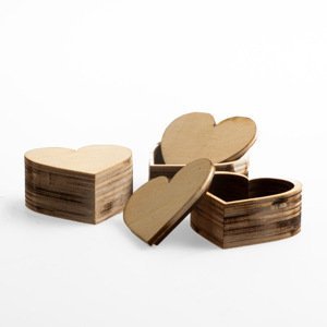 FK Dřevěná krabička ve tvaru srdce 5 x 4,5 x 2,3 cm, Přírodní