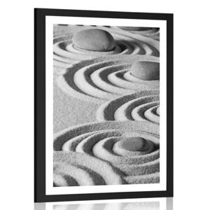 Plakát s paspartou Zen kameny v písčitých kruzích černobílém provedení
