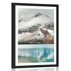 Plakát s paspartou jezero poblíž nádherné hory
