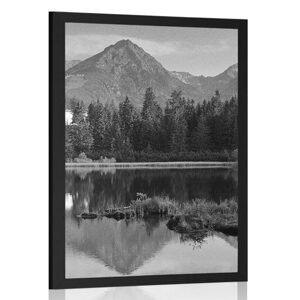 Plakát nádherné panorama hor u jezera v černobílém provedení
