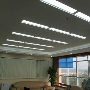 Stříbrný podhledový LED panel 300x600mm 24W denní bílá