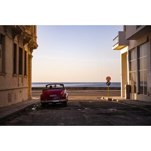 Umělecká fotografie Watching the sun set - Havana, John Deakin, (40 x 26.7 cm)
