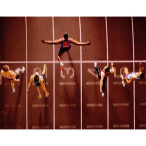 Umělecká fotografie Athletes in race crossing finishing line,, Alan Thornton, (40 x 30 cm)