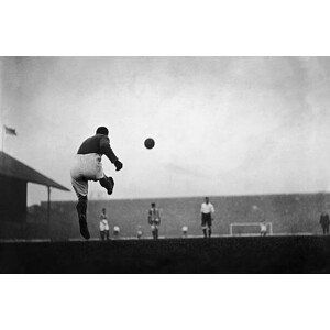 Umělecká fotografie Goal Kick, Topical Press Agency, (40 x 26.7 cm)