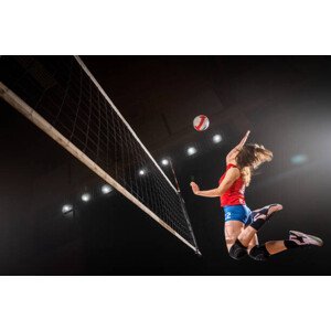Umělecká fotografie Woman spiking volleyball, simonkr, (40 x 26.7 cm)