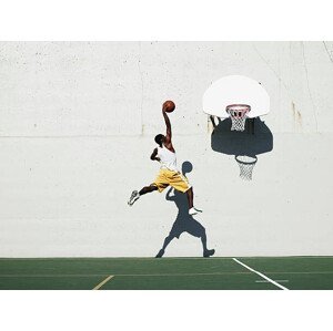 Umělecká fotografie Young man shooting at basketball hoop, Thomas Barwick, (40 x 30 cm)
