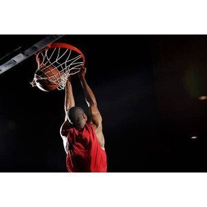 Umělecká fotografie Man dunking basketball, Matt Henry Gunther, (40 x 26.7 cm)