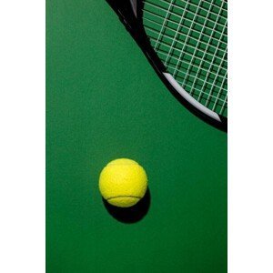 Umělecká fotografie Top view tennis ball with racket, Zoe Pavel / 500px, (26.7 x 40 cm)