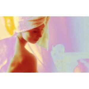 Ilustrace WOMAN WITH TOWEL ON HEAD, Jan Cobb Photography Ltd., (40 x 24.6 cm)