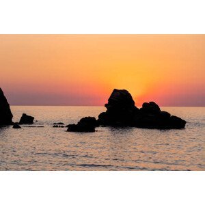 Umělecká fotografie Beautiful view of orange sunset seascape, photo-lime, (40 x 26.7 cm)