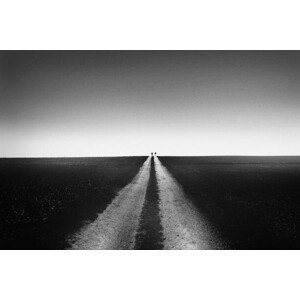 Umělecká fotografie Together to the horizon. Two people, Frank-Andree, (40 x 26.7 cm)
