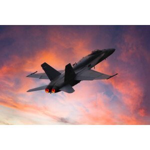 Umělecká fotografie Military fighter aircraft in the sky at sunset, fhm, (40 x 26.7 cm)