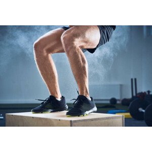 Umělecká fotografie Closeup of man doing box jump exercise at gym, Westend61, (40 x 26.7 cm)