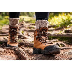Umělecká fotografie Leather hiking boots walking on mountain trail, Zbynek Pospisil, (40 x 26.7 cm)
