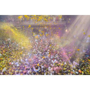 Umělecká fotografie India, Uttar Pradesh, Holi festival, Colour, Christophe Boisvieux, (40 x 26.7 cm)