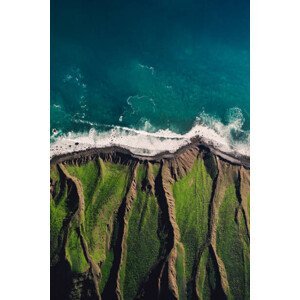 Umělecká fotografie Cliff edge and the Atlantic ocean, Abstract Aerial Art, (26.7 x 40 cm)
