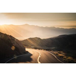 Umělecká fotografie Highway at sunrise, going into Death, Wildroze, (40 x 26.7 cm)