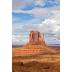 Umělecká fotografie Monument Valley desert landscape with stormy sky, Gary Yeowell, (26.7 x 40 cm)