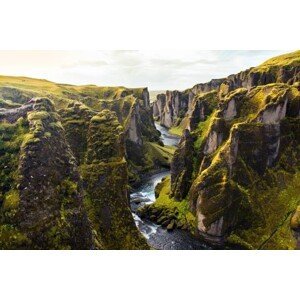 Umělecká fotografie Fjadrargljufur canyon in Iceland, Stefan Cristian Cioata, (40 x 26.7 cm)