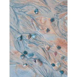 Umělecká fotografie Close-up of pebbles and textured sand, Johner Images, (30 x 40 cm)