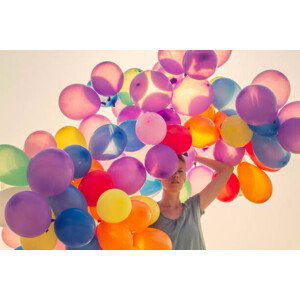 Umělecká fotografie Young woman walking with many balloons, Vizerskaya, (40 x 26.7 cm)