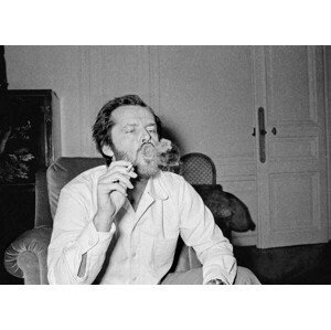 Umělecká fotografie Jack Nicholson answering the journalists in his hotel in Paris, 9 December 1974, (40 x 30 cm)