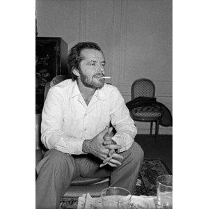 Umělecká fotografie Jack Nicholson answering the journalists in his hotel in Paris, 9 December 1974, (26.7 x 40 cm)