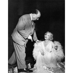 Umělecká fotografie On The Set, Alfred Hitchcock And Marlene Dietrich., (30 x 40 cm)