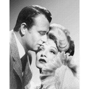 Umělecká fotografie John Wayne And Marlene Dietrich, The Spoilers 1942 Directed By Ray Enright, (30 x 40 cm)