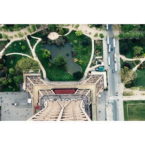 Umělecká fotografie Looking Down From Eiffel Tower, borchee, (40 x 26.7 cm)