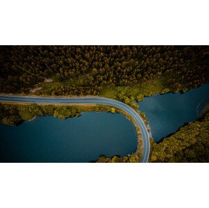 Umělecká fotografie WINDING MOUNTAIN ROAD WITH LAKE FROM, Gonsajo, (40 x 22.5 cm)