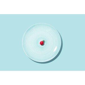 Fotografie Small Cherry Tomato With Big Blue Plate, MirageC, (40 x 26.7 cm)