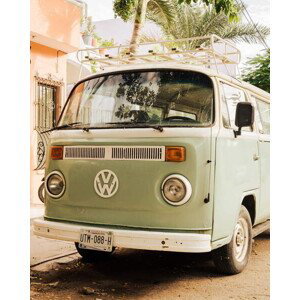 Fotografie A Volkswagen van, in Tulum, Quintana Roo, Mexico, Bilous, Jon, (30 x 40 cm)
