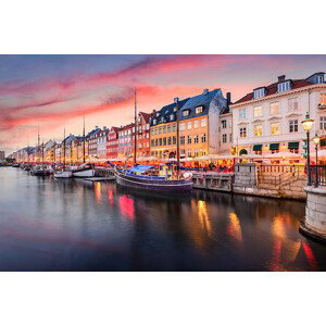 Fotografie Copenhagen, Denmark at Nyhavn Canal, SeanPavonePhoto, 40x26.7 cm