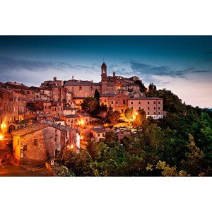 Fotografie Montepulciano during blue hour, David Pinzer Photography, 40x26.7 cm