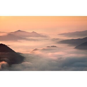Umělecká fotografie foggy morning in the mountains, fproject - Przemyslaw, (40 x 24.6 cm)