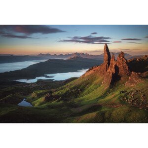 Umělecká fotografie Scotland - Old Man of Storr, Jean Claude Castor, (40 x 26.7 cm)