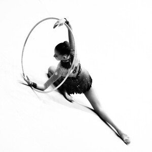 Umělecká fotografie Rhythmic gymnastics - 2, Bartagnan, (40 x 40 cm)