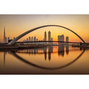 Umělecká fotografie Sunrise at the Dubai Water Canal, Mohammed Shamaa, (40 x 26.7 cm)