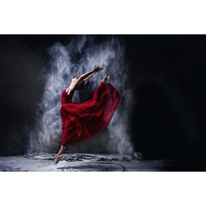 Umělecká fotografie Red Dancing, Petr Kleiner, (40 x 26.7 cm)