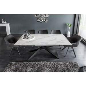 Estila Moderní rozkládací bílo-šedý mramorový jídelní stůl Marmol s asymetrickými kovovými nohami 260cm