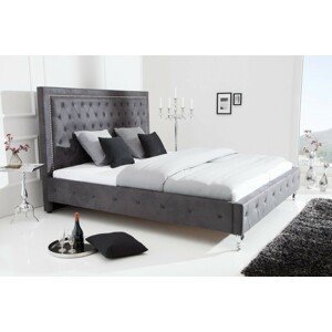 Estila Luxusní chesterfield manželská postel Caledonia s tmavě šedým sametovým potahem 180x200cm
