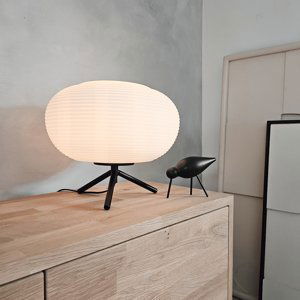 Designová stolní lampa černá 33 cm s opálovým sklem - Hero