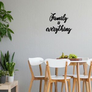 Nástěnná dekorace dřevo FAMILY IS EVERYTHING 65 x 22 cm